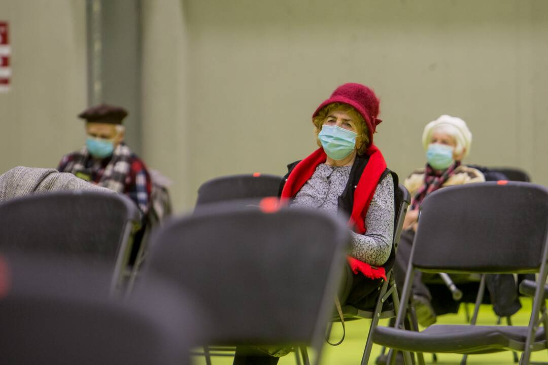 Darbą pradeda didžiausias vakcinavimo centras Lietuvoje – Kauno ledo rūmai