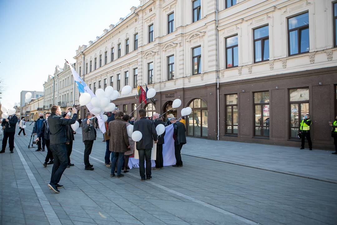 Architektai susirinko palaikyti teisiamą A. Karalių