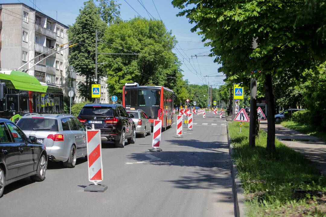 Uždaryta Kovo 11-osios gatvės atkarpa