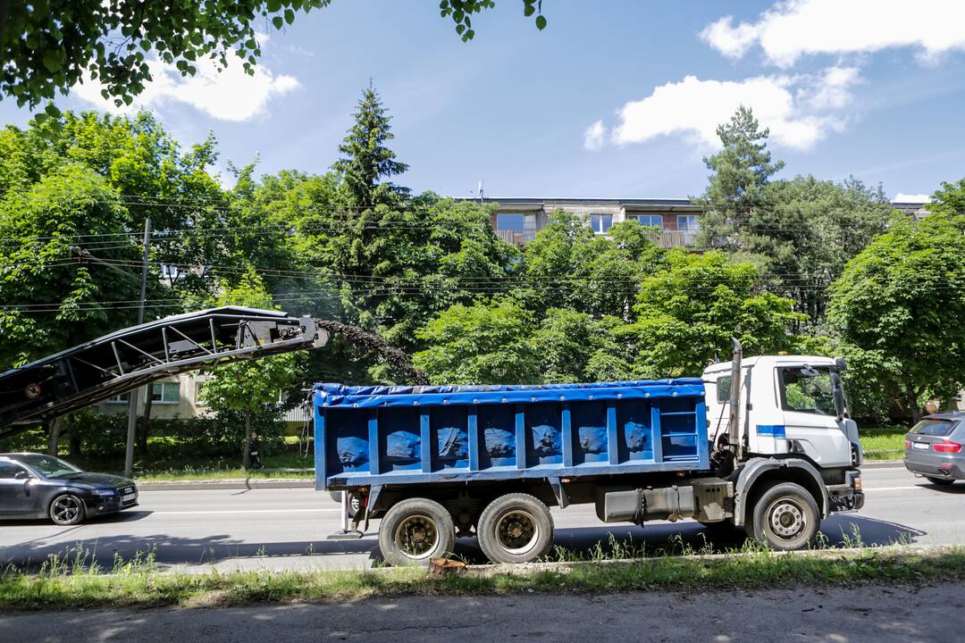 Uždaryta Kovo 11-osios gatvės atkarpa