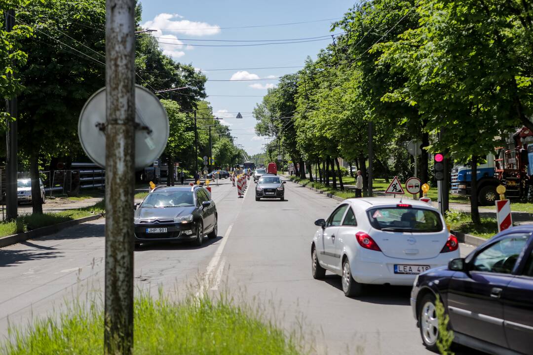 Uždaryta Kovo 11-osios gatvės atkarpa