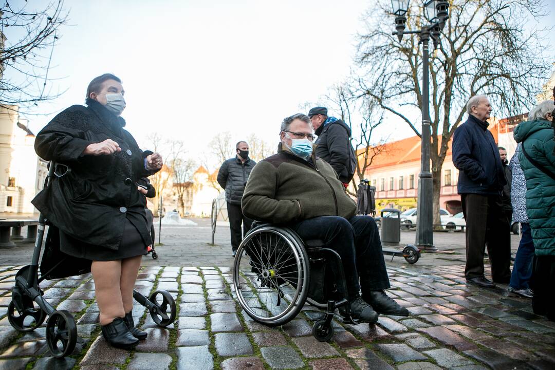 Pristatytas Vilniaus gatvės nulygintas grindinys