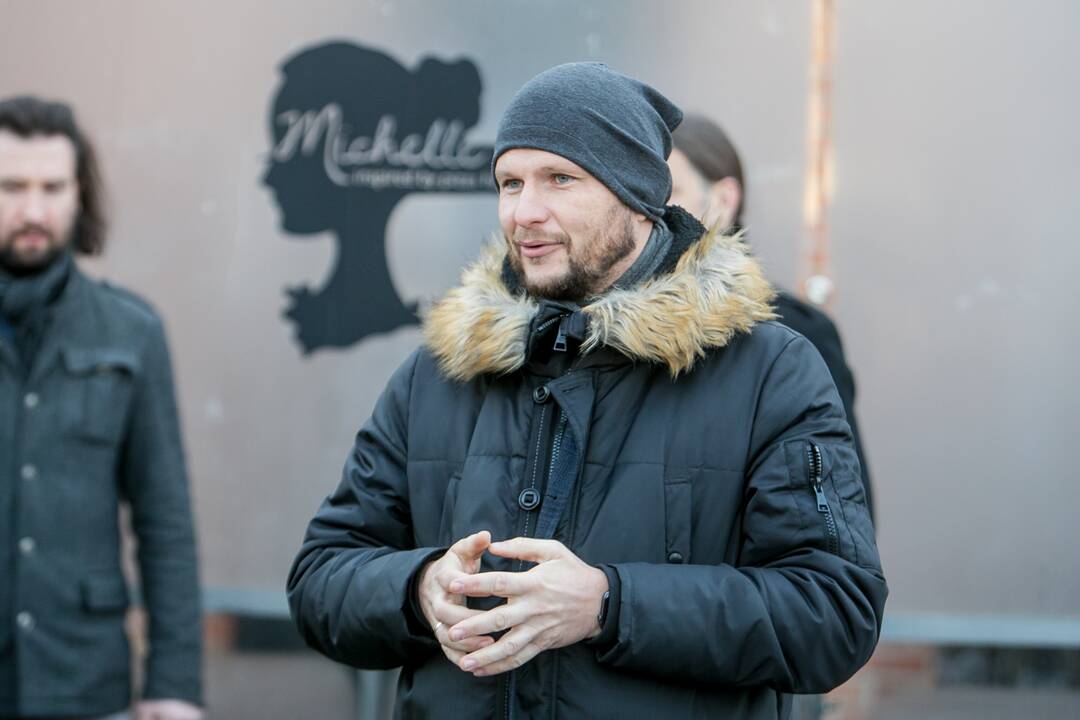 Pristatytas Vilniaus gatvės nulygintas grindinys