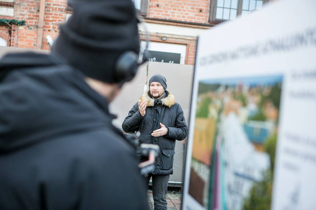 Pristatytas Vilniaus gatvės nulygintas grindinys