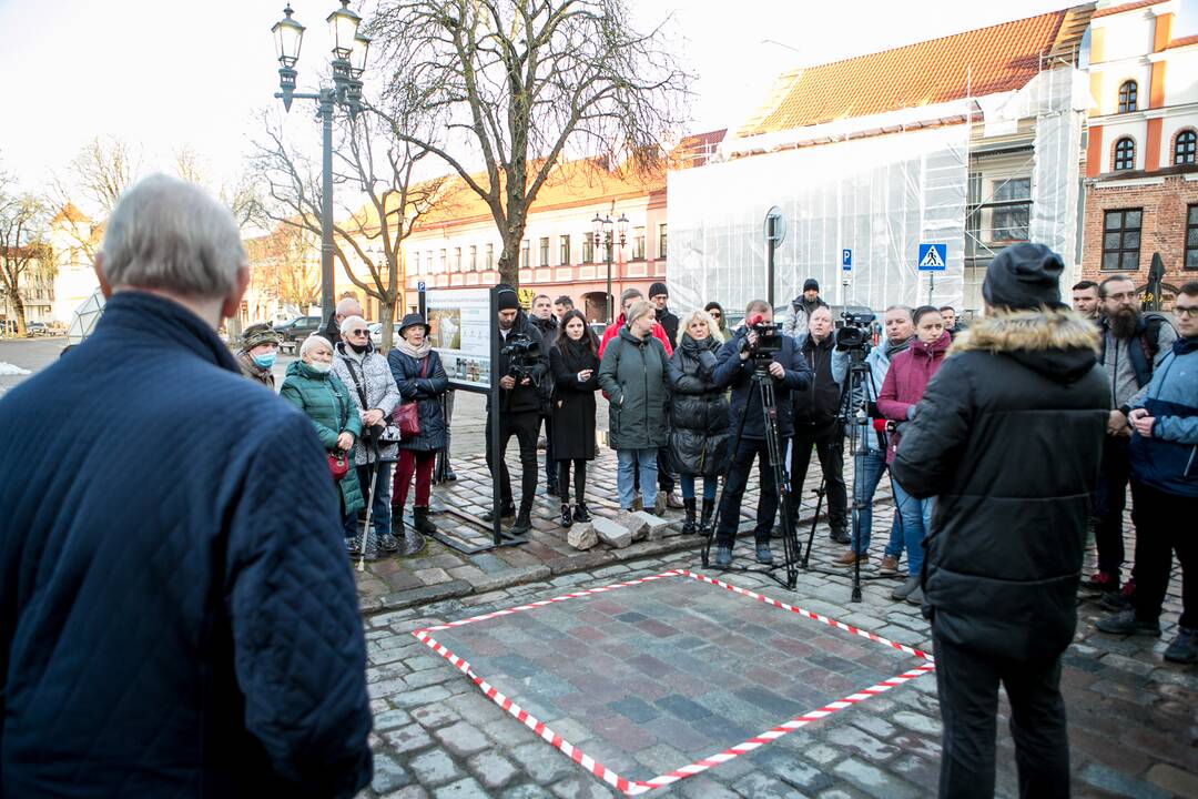 Pristatytas Vilniaus gatvės nulygintas grindinys