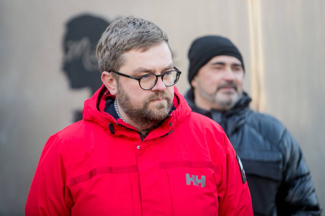 Pristatytas Vilniaus gatvės nulygintas grindinys