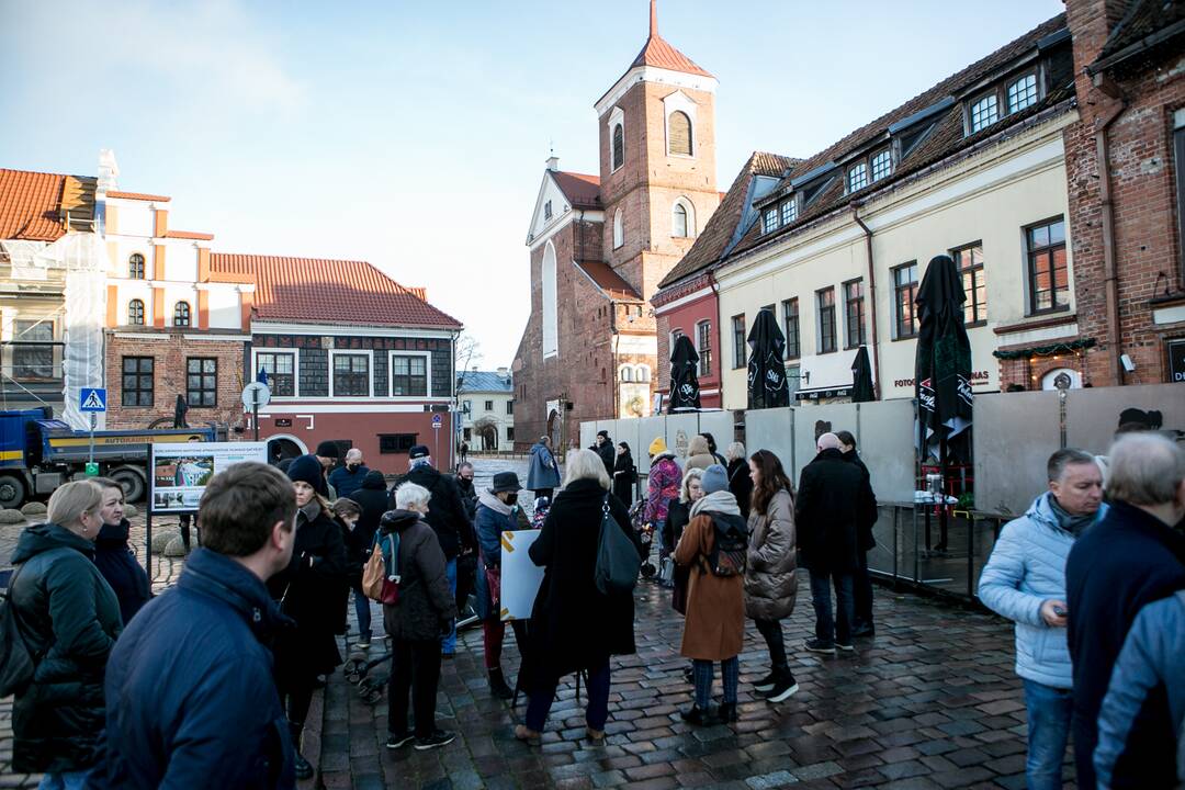 Pristatytas Vilniaus gatvės nulygintas grindinys