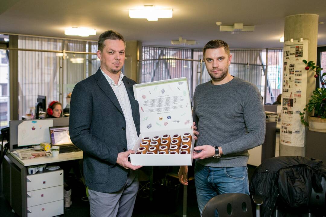 "Gardėsio" sveikinimas "Kauno dienos" kolektyvui
