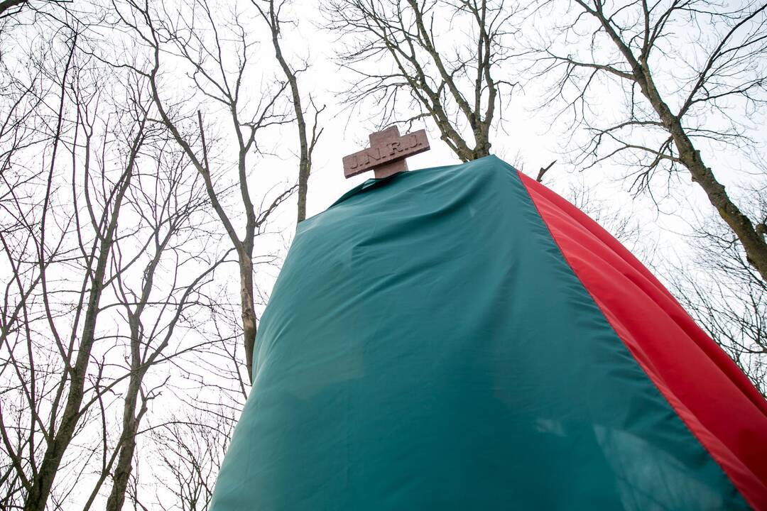 Aleksoto kapinėse iškilmingai atidengta „Pieta“