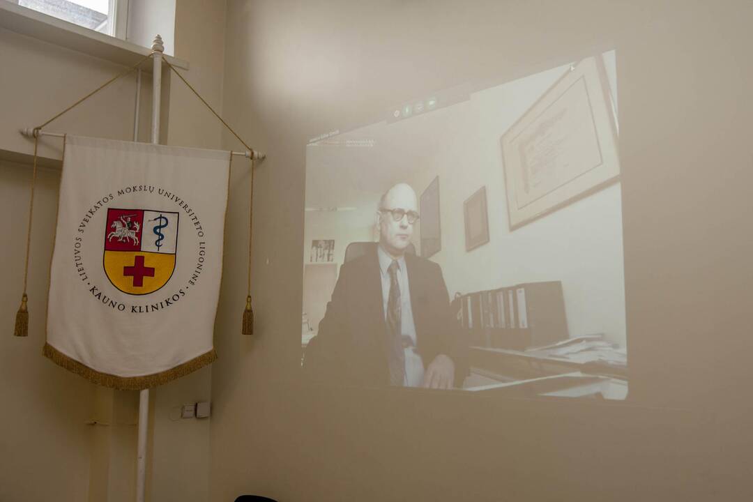 Spaudos konferencija dėl išgelbėto dizainerio