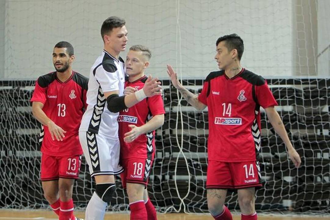 Lietuvos salės futbolo čempionato finalas prasidėjo „Vyčio“ pergale