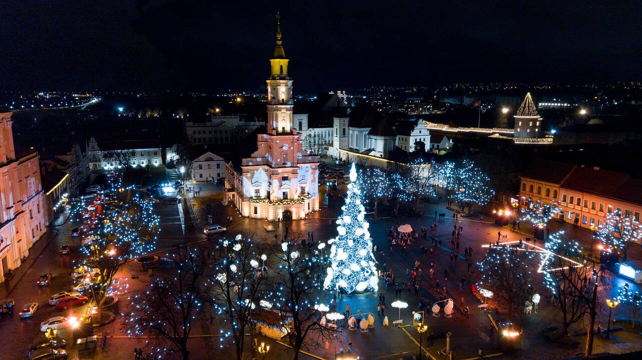 Šventinės Kauno Kalėdų eglės įžiebimo akimirkos