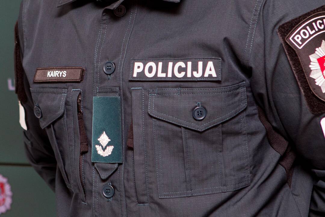 Policija pristatė naujas pareigūnų uniformas