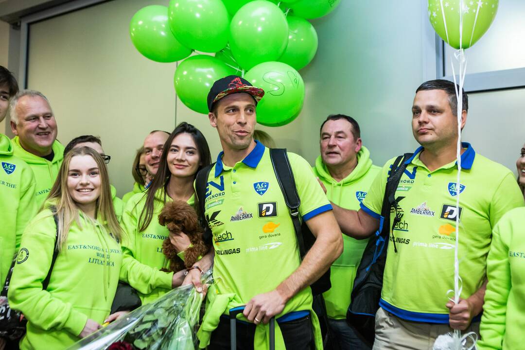 Vilniaus oro uoste pasitikti Dakaro ralio dalyviai
