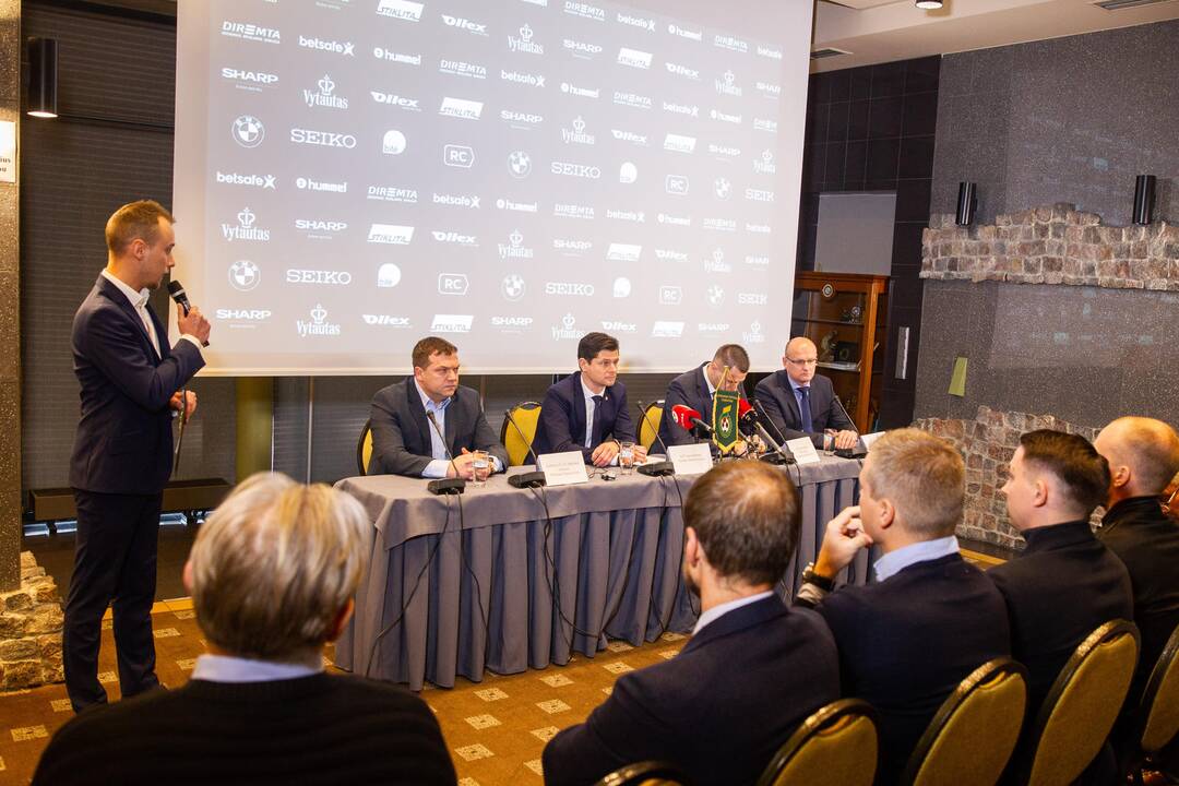 Futbolo rinktinės pristatymo konferencija