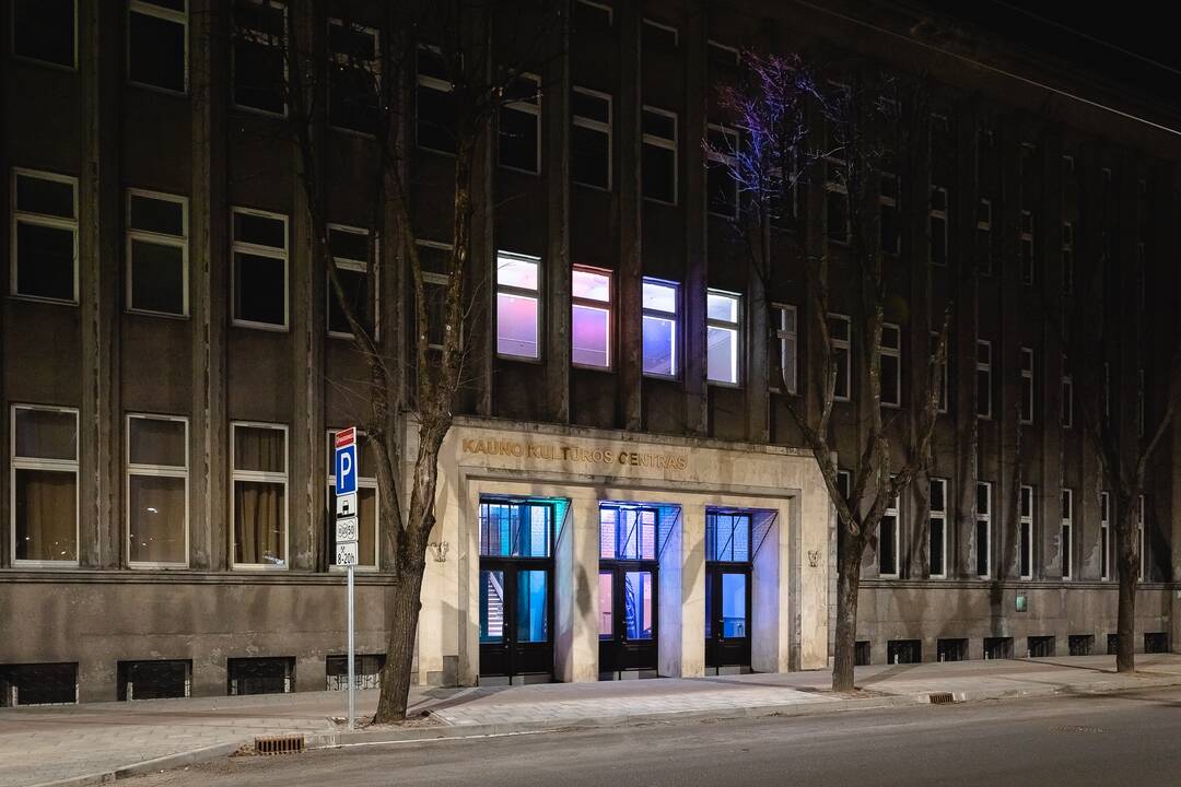 Šviesų instaliacija Kauno kultūros centre