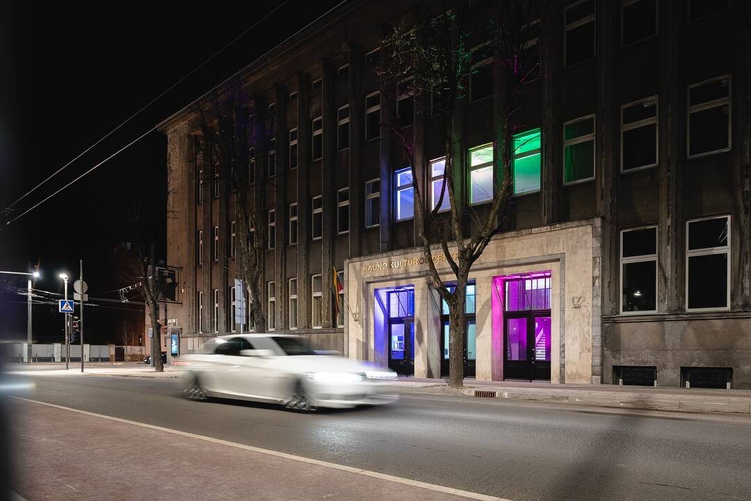 Šviesų instaliacija Kauno kultūros centre