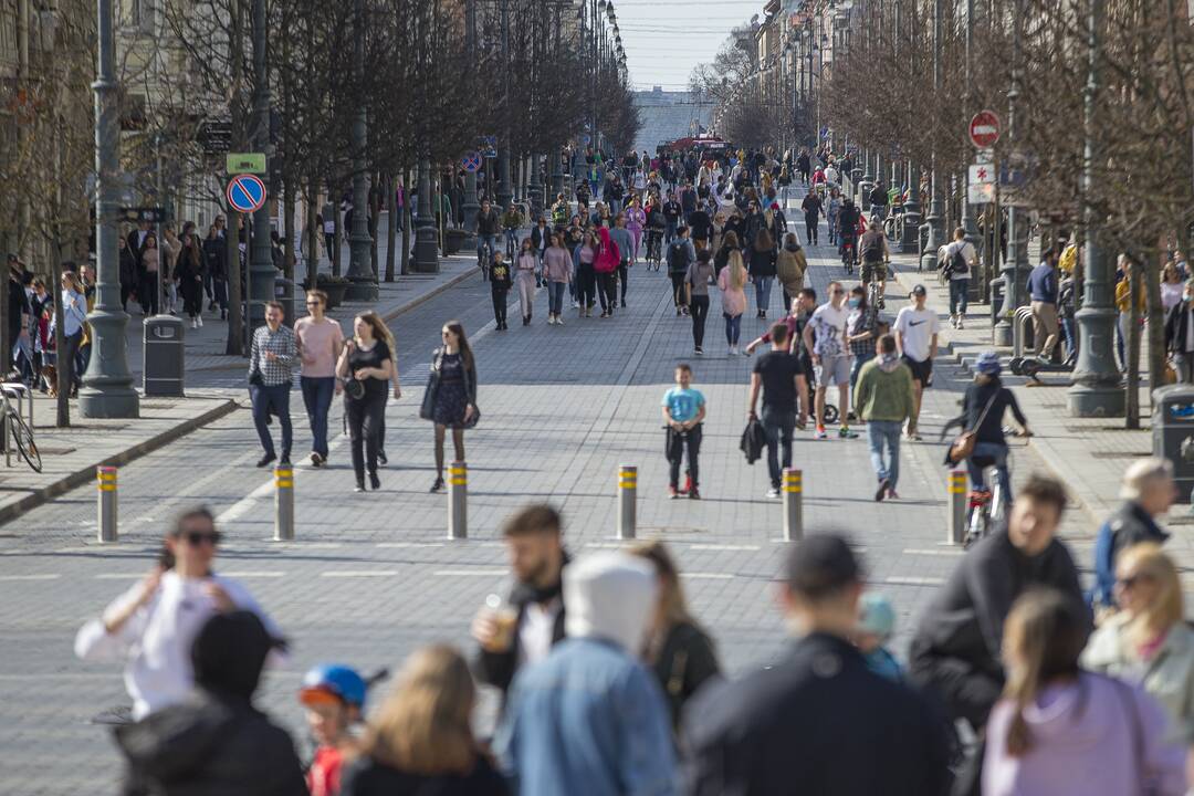 Vyriausybė nuo gegužės atšaukė ekstremaliąją situaciją dėl COVID-19 