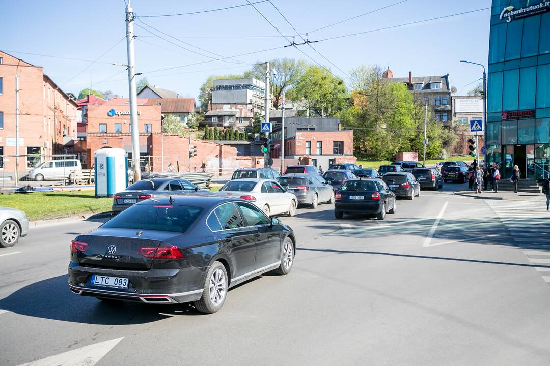 Eismo spūstys prieš Kauno pilies žiedinės sankryžos rekonstrukciją