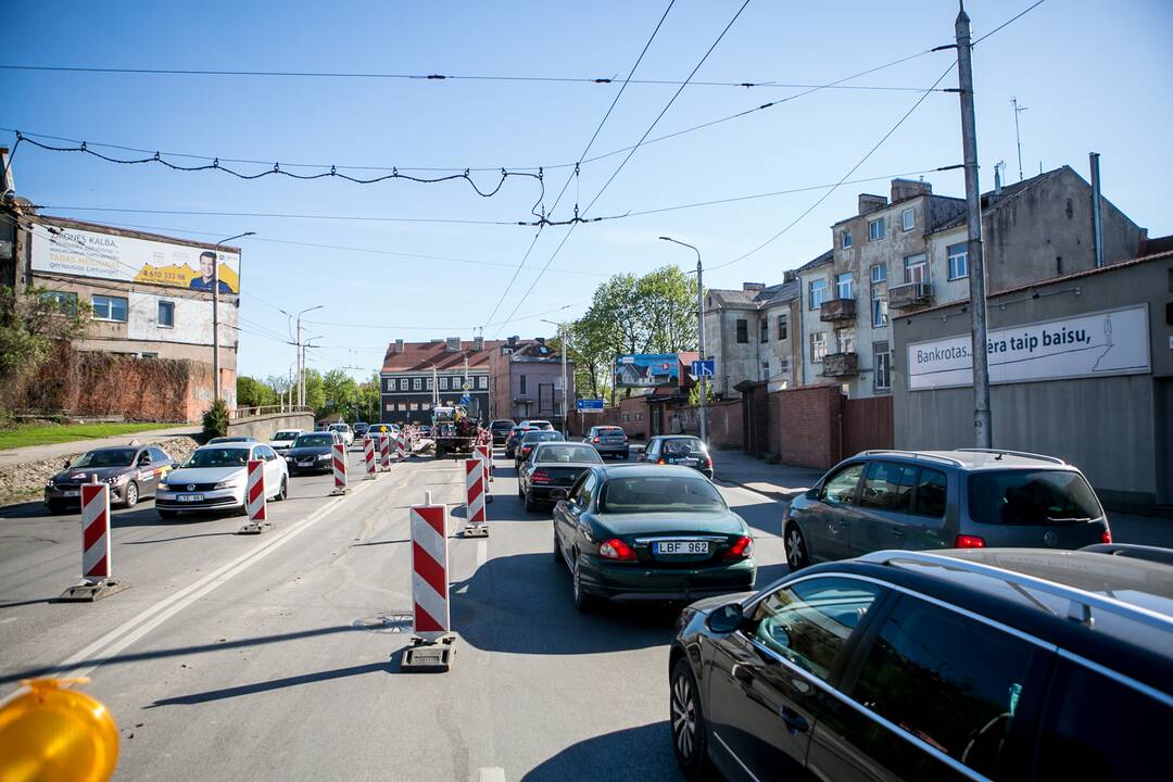 Eismo spūstys prieš Kauno pilies žiedinės sankryžos rekonstrukciją