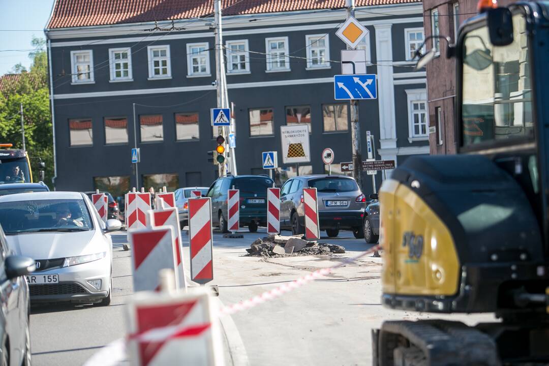 Eismo spūstys prieš Kauno pilies žiedinės sankryžos rekonstrukciją