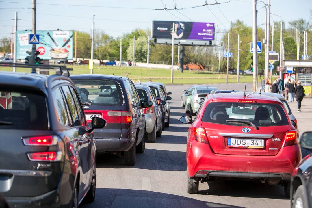 Eismo spūstys prieš Kauno pilies žiedinės sankryžos rekonstrukciją