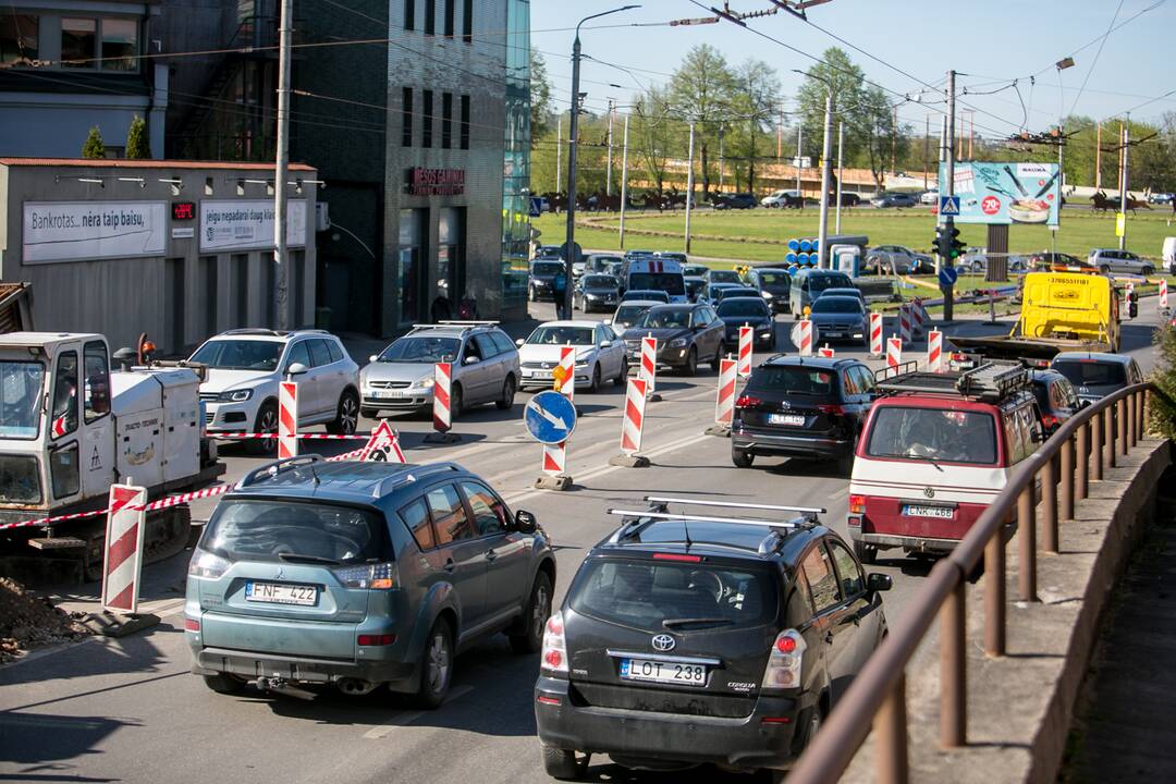 Eismo spūstys prieš Kauno pilies žiedinės sankryžos rekonstrukciją