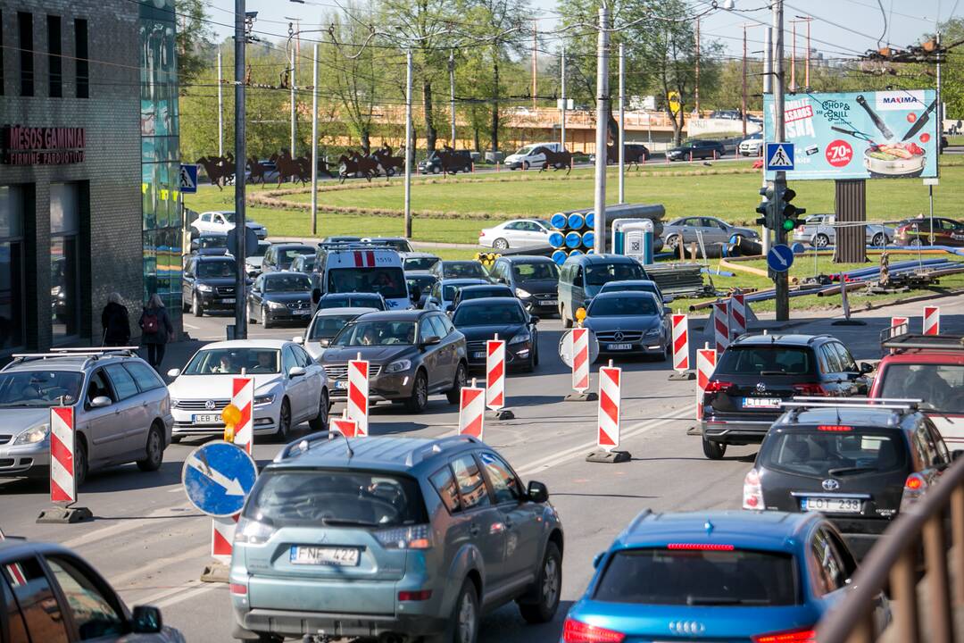 Eismo spūstys prieš Kauno pilies žiedinės sankryžos rekonstrukciją