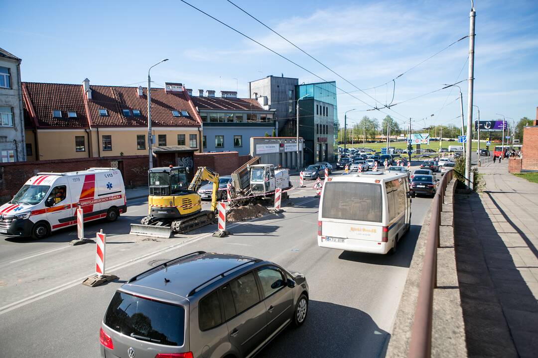Eismo spūstys prieš Kauno pilies žiedinės sankryžos rekonstrukciją