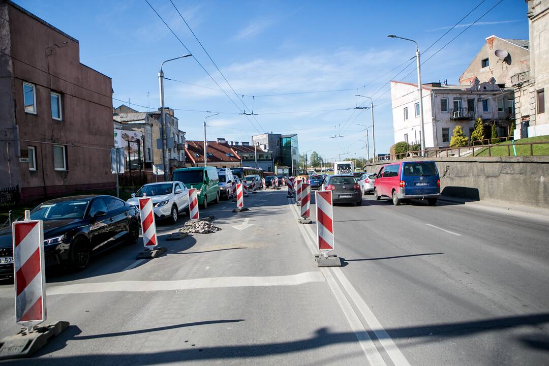 Eismo spūstys prieš Kauno pilies žiedinės sankryžos rekonstrukciją