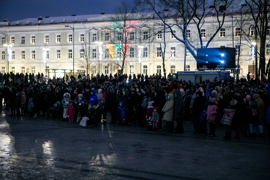 „Kalėdų giesmė“ ant Vilniaus katedros