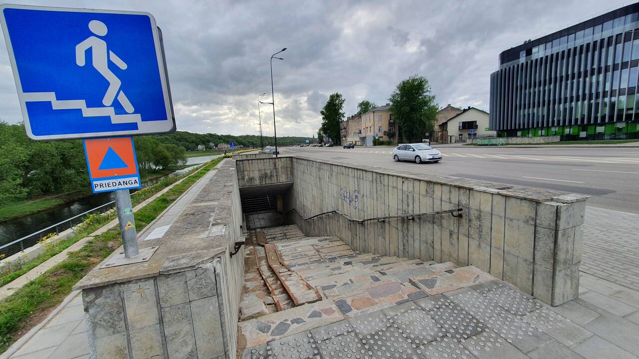 Vieta: ši perėja yra ties naujai pastatytu tiltu į Nemuno salą.