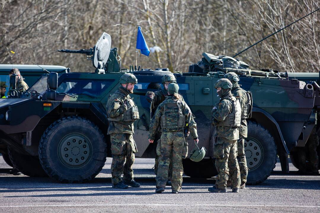 Vokietijos rinkimus laimėjus konservatoriams, nesitiki pokyčių dėl brigados