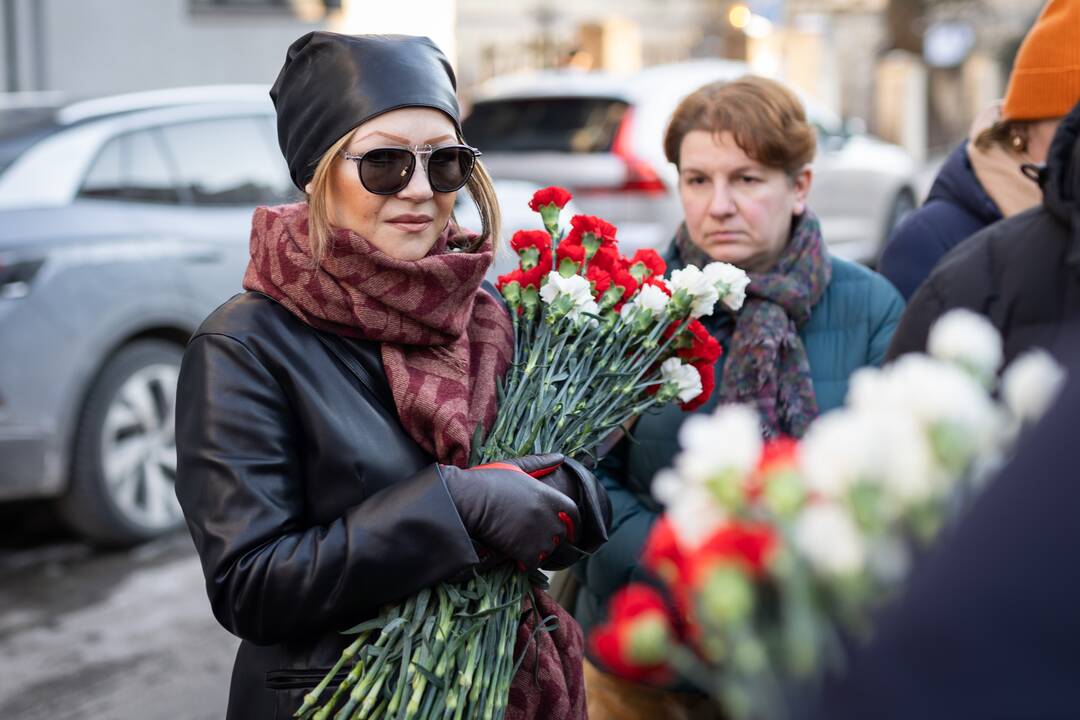 Laisvosios Rusijos forumas prie Ukrainos ambasados surengė solidarumo akciją