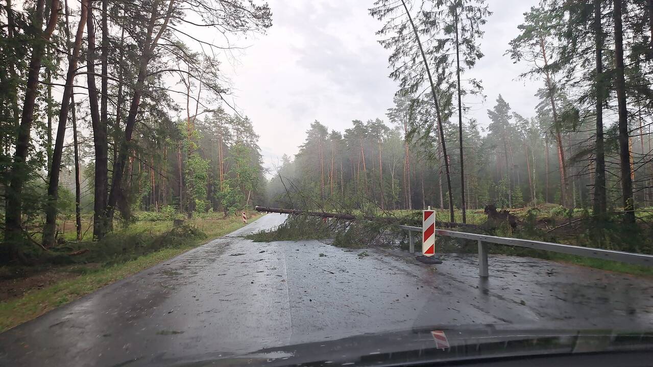 Lietuvą nusiaubė audra