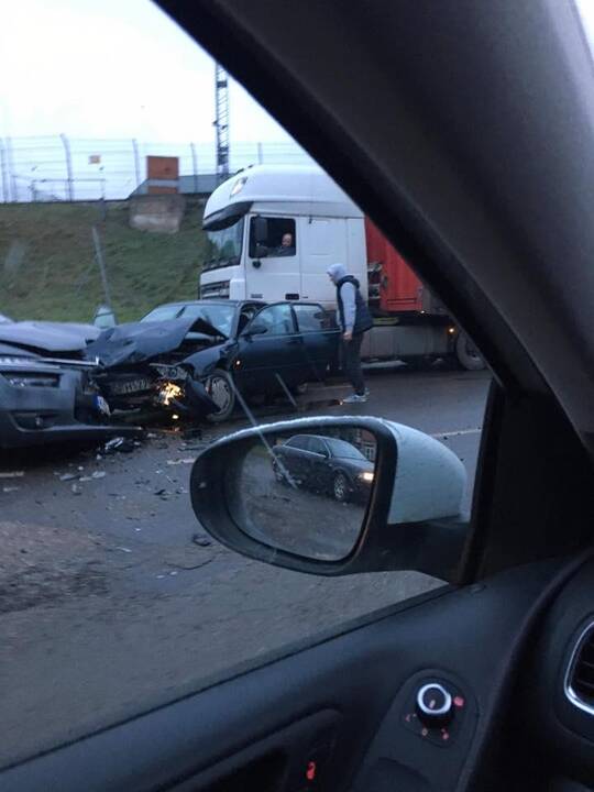 Avarija Kaune: „Citroen“ ir „Mazda“ nepasidalijo kelio