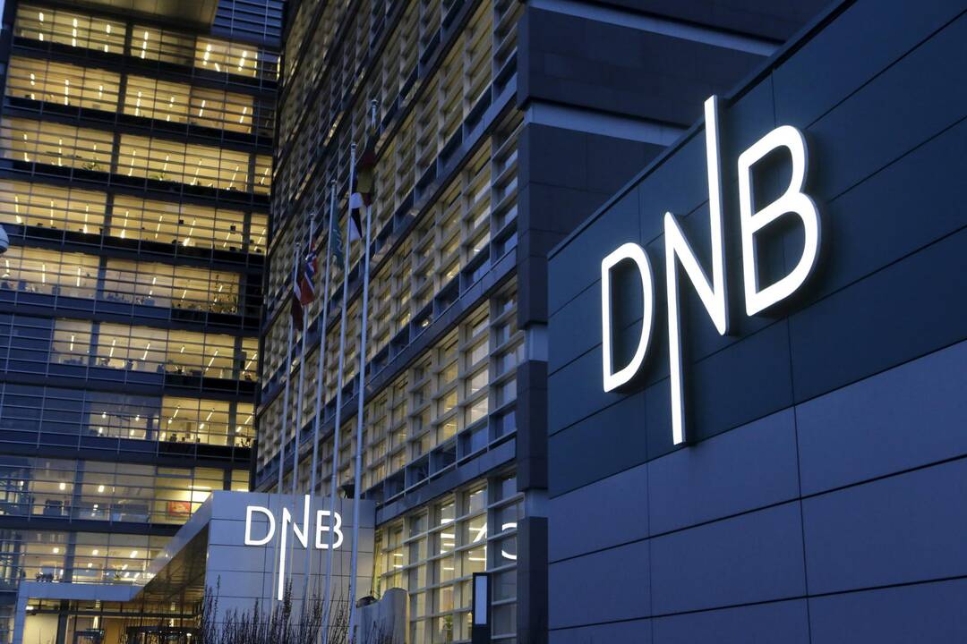 Dar keturi DNB banko skyriai dirbs be grynųjų pinigų