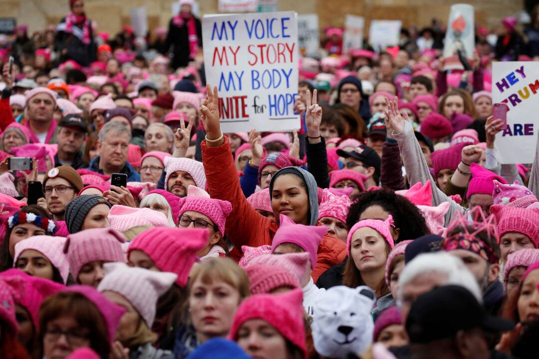 Moterys protestuoja prieš D. Trumpą