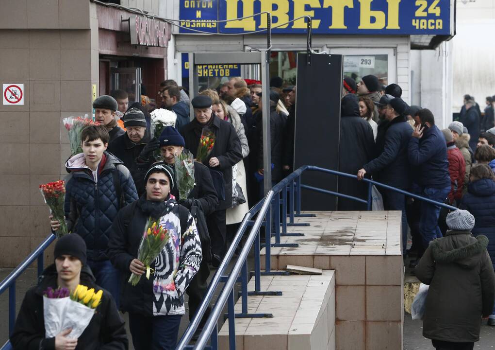 Dėl Kovo 8-osios protesto prie Kremliaus sulaikyta grupė feminisčių