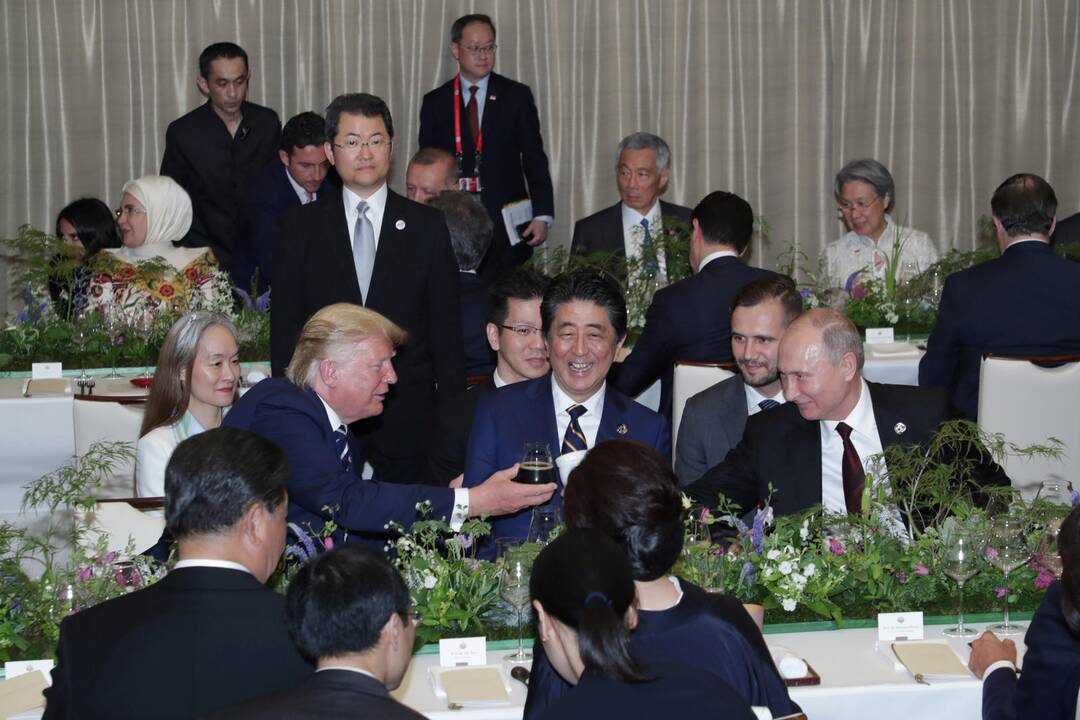 V. Putinas į G-20 viršūnių susitikimą buvo atsivežęs savo puodelį