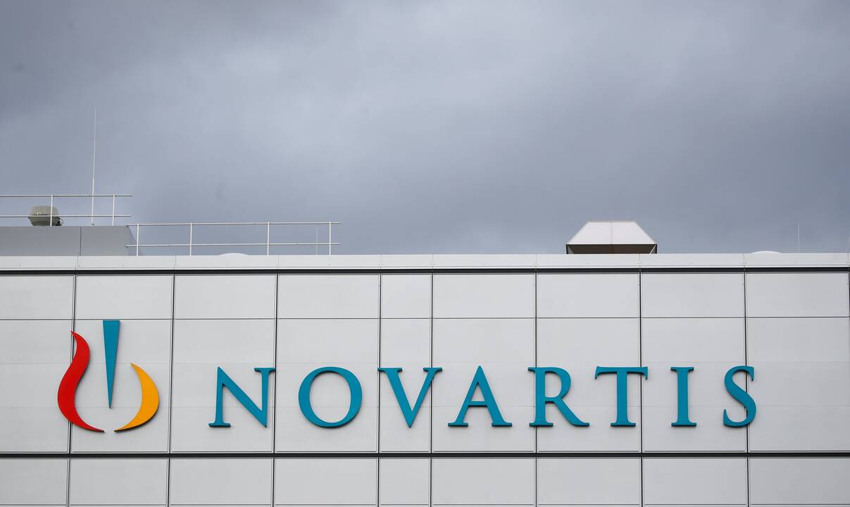 „Novartis“ padės gaminti „Pfizer-BioNTech“ vakciną nuo COVID-19