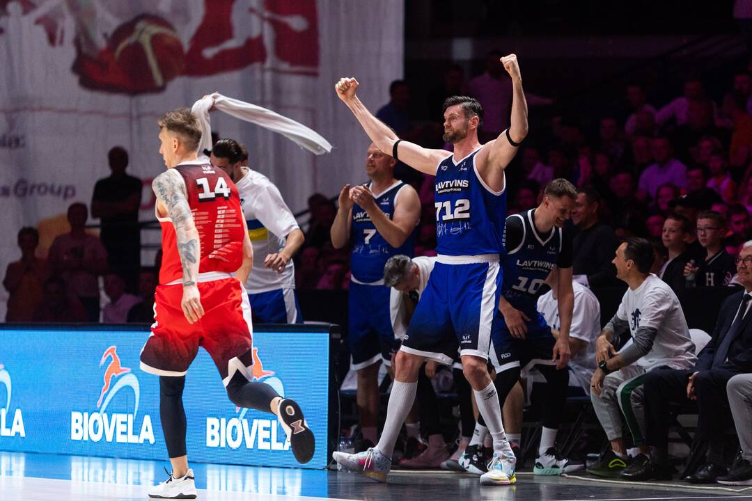 Brolių Lavrinovičių karjeros finalo rungtynės