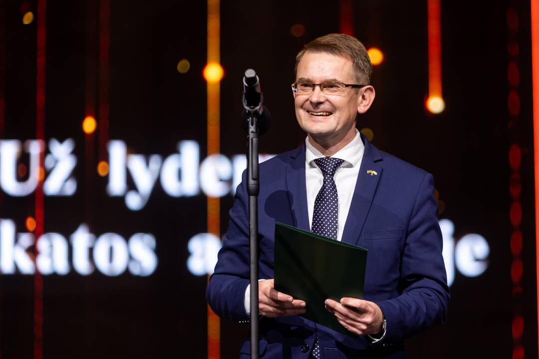 Lietuvos savivaldybių asociacijos apdovanojimai „Auksinė krivūlė“