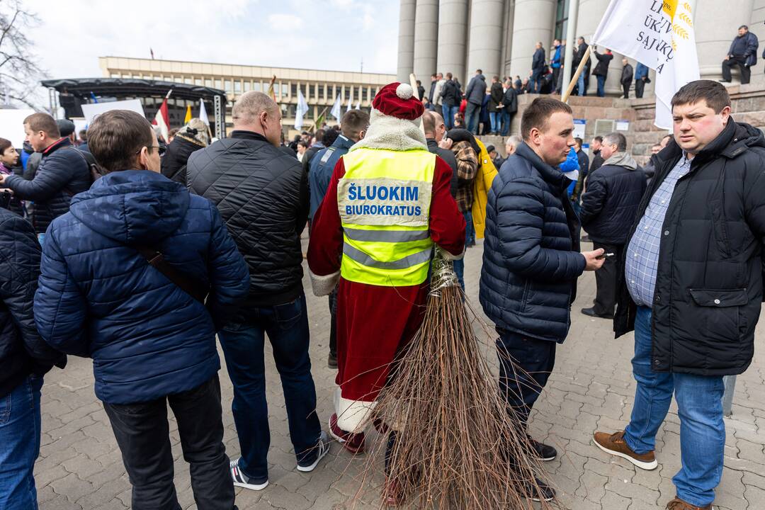 Lietuvos pieno gamintojų mitingas prie Seimo
