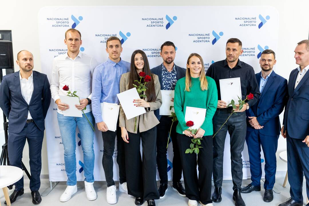 Nacionalinėje sporto agentūroje sportininkams įteikti apdovanojimai