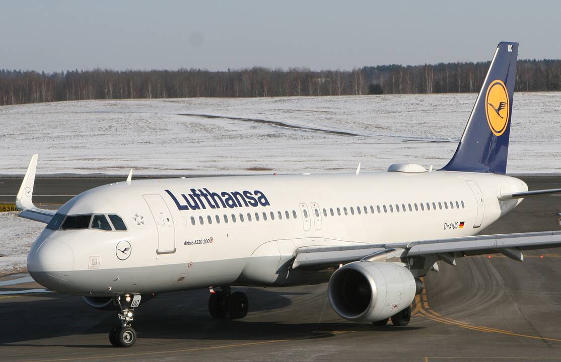 „Lufthansa“ nuo pirmadienio stabdo skrydžius į Kijevą ir Odesą