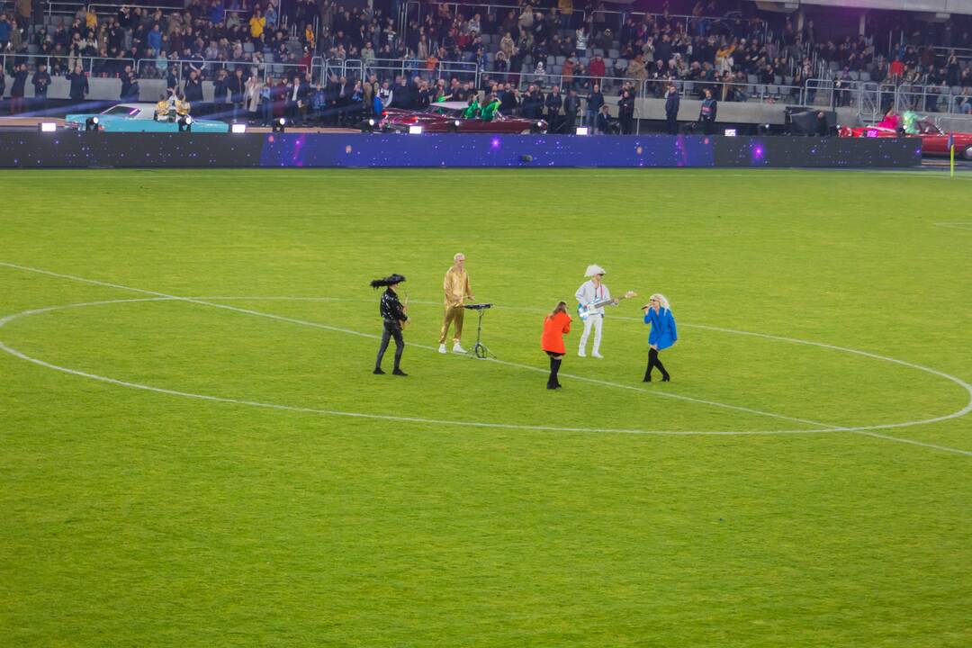 Dariaus ir Girėno stadiono atidarymo koncertas