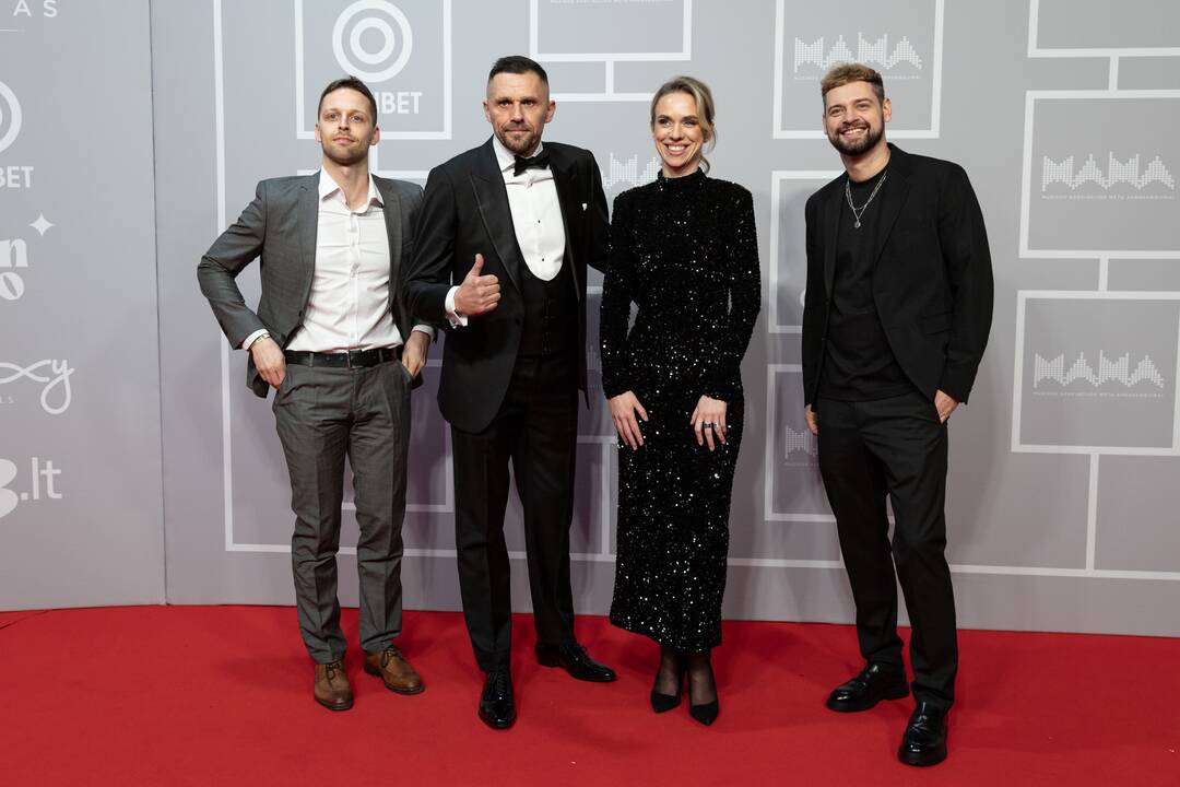 Apdovanojimų „M.A.M.A 2024“ raudonojo kilimo svečiai