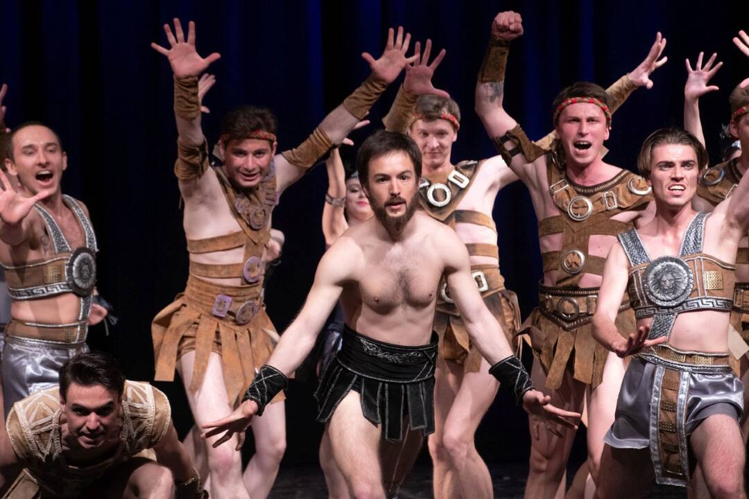 Charkivo operos ir baleto teatro baleto gala koncerte spindės ryškiausių klasikinių ir modernių baletų fragmentai.
