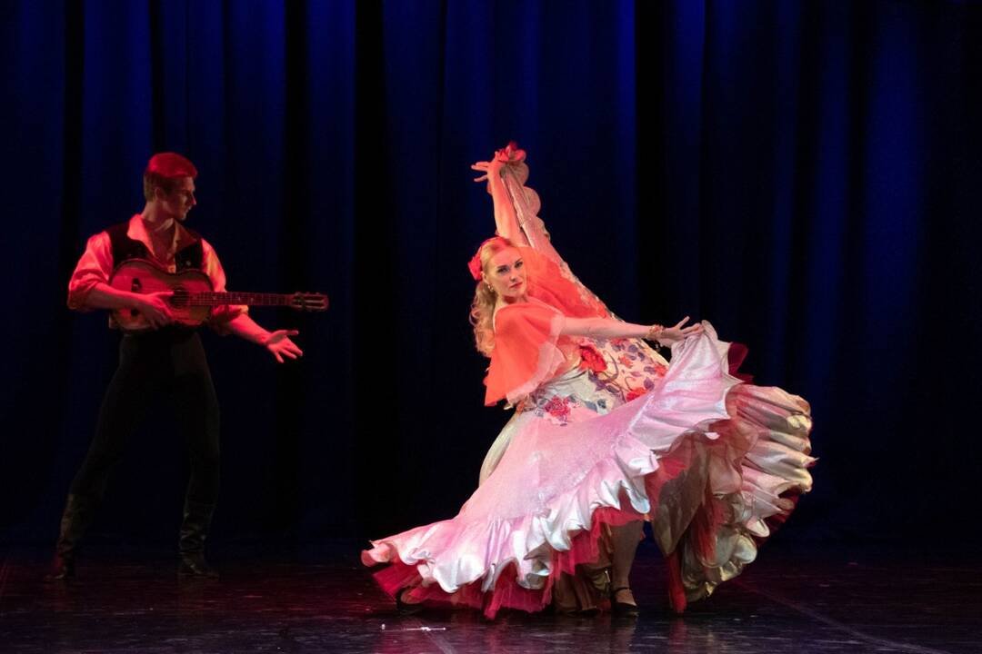 Charkivo operos ir baleto teatro baleto gala koncerte spindės ryškiausių klasikinių ir modernių baletų fragmentai.